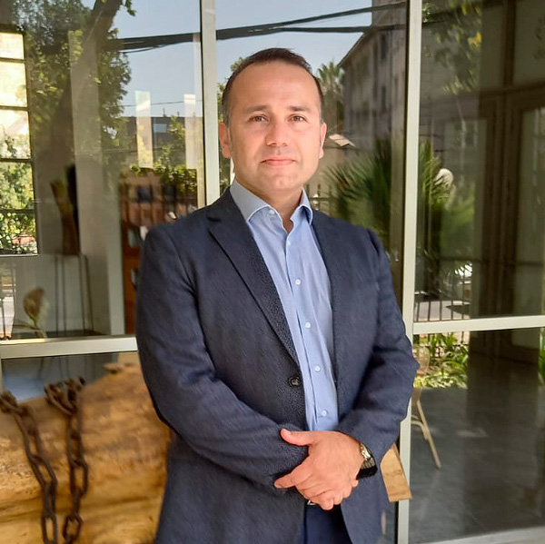 Dr. Renato Galleguillos